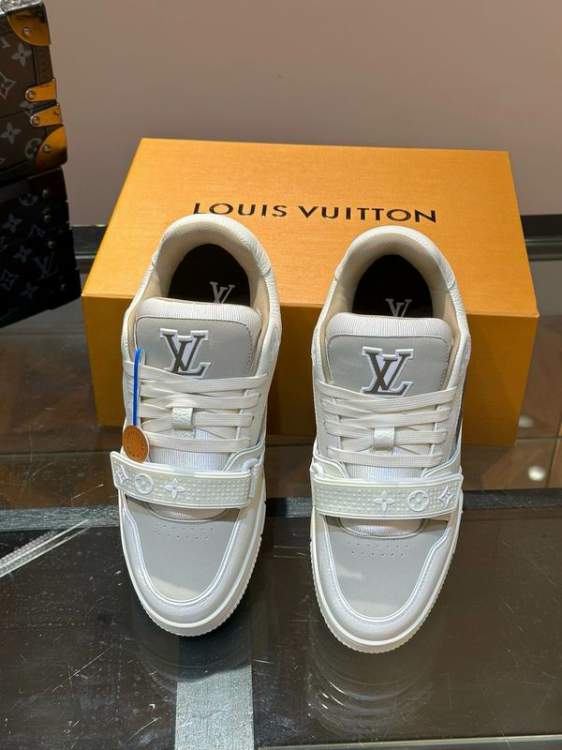 Picture of Louis Vuitton Shoes _SKULVsz38-46mnh057815931